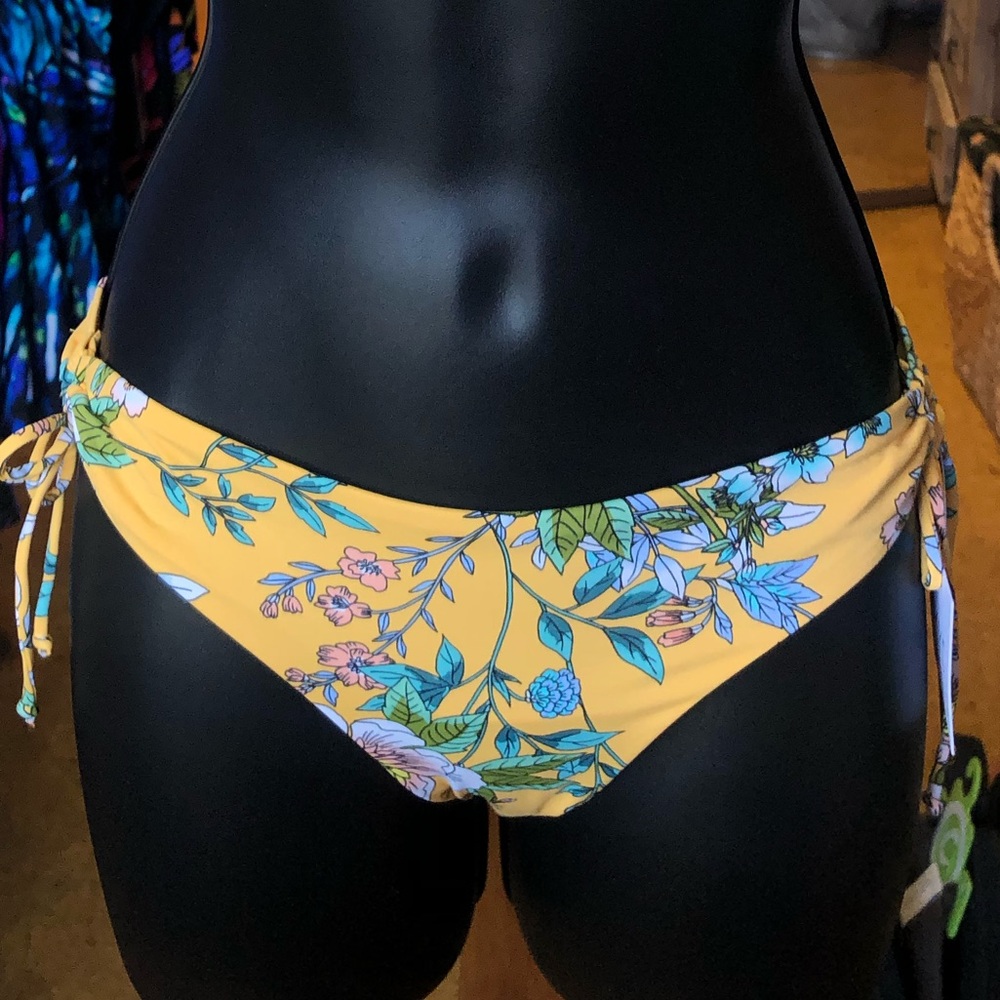 Floral printed bikini bottoms